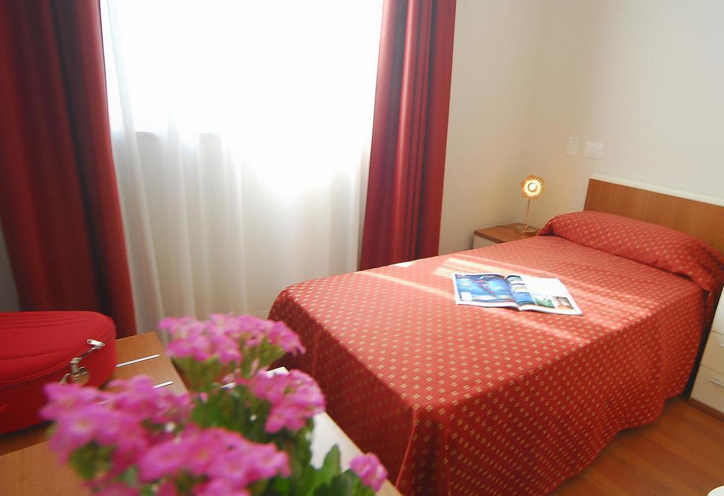 Camere Delfini Palmanova Dış mekan fotoğraf